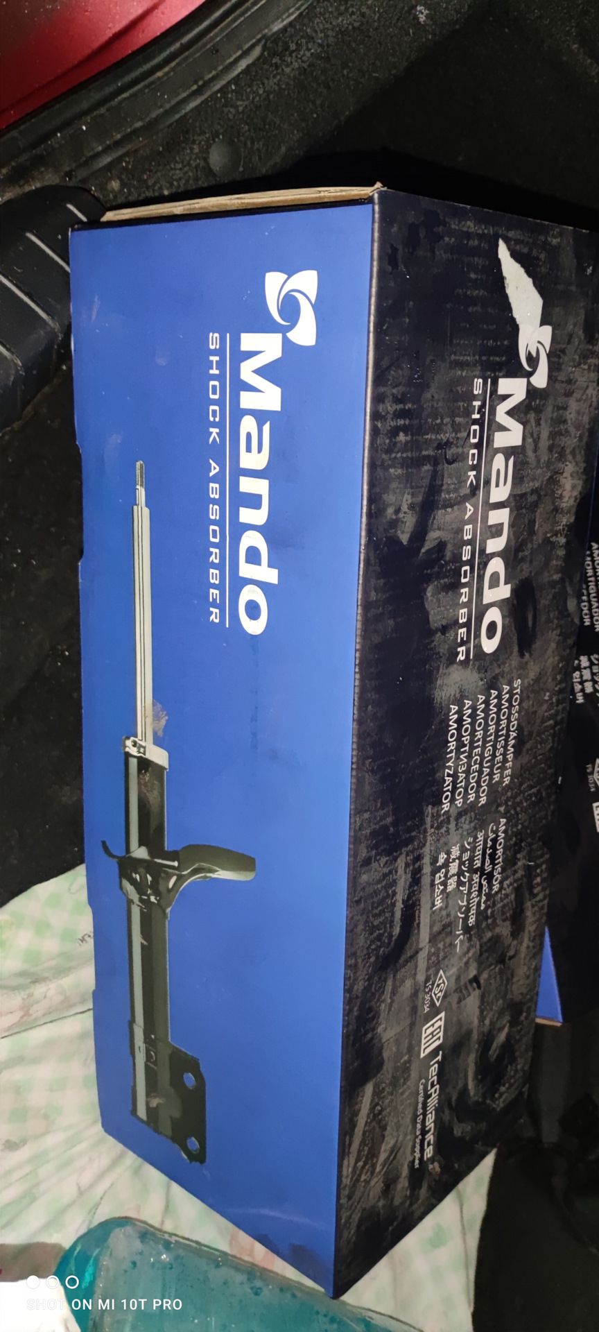 Нові стійки Mando 1