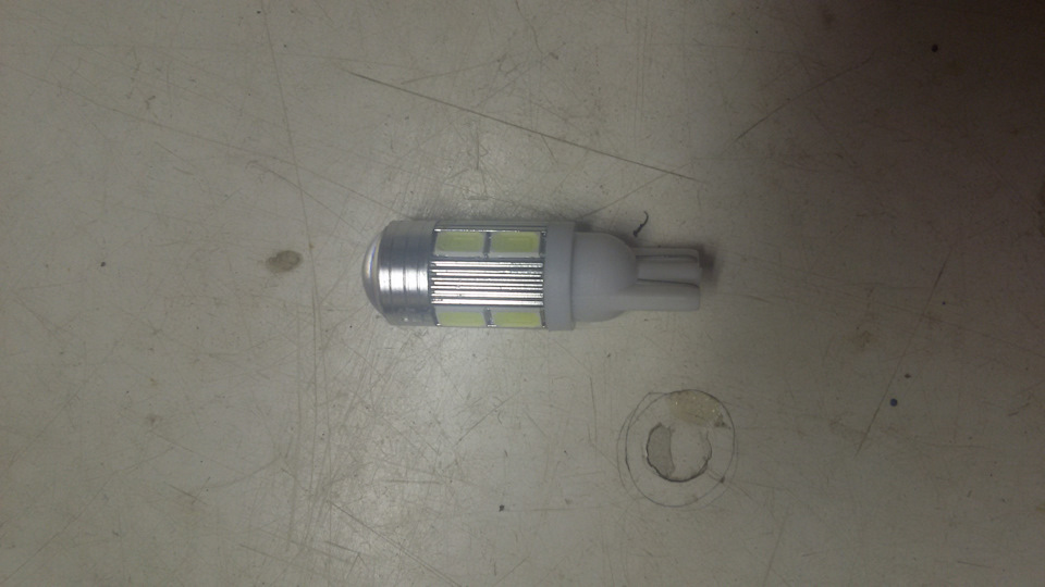 LED лампочки на задню оптику в габарити 3
