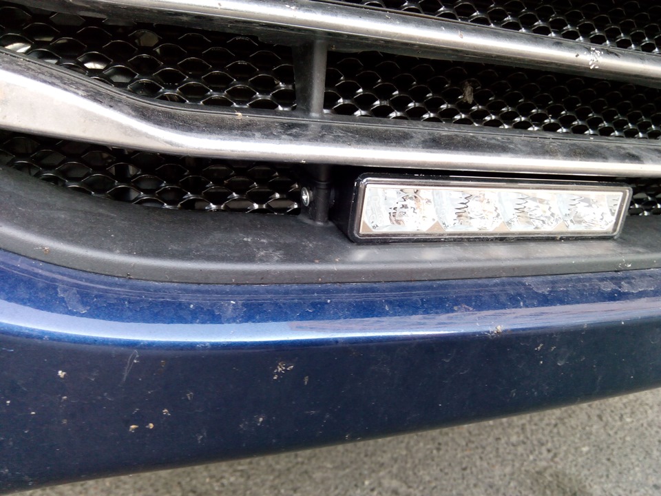 Наколхозив DRL і сітку в бампер 1