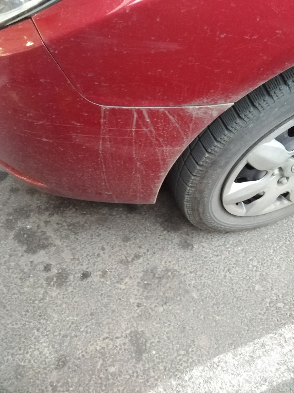 Підтікання на передньому бампері 1
