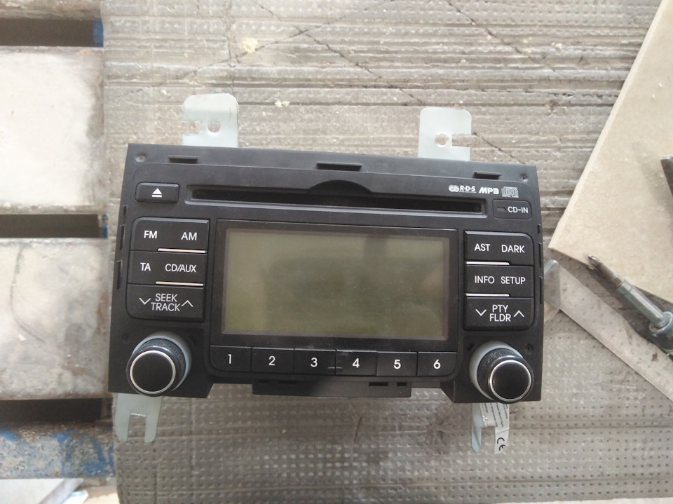 Хотелі номер РАЗ або магнітола з USB від Hyundai I30 2