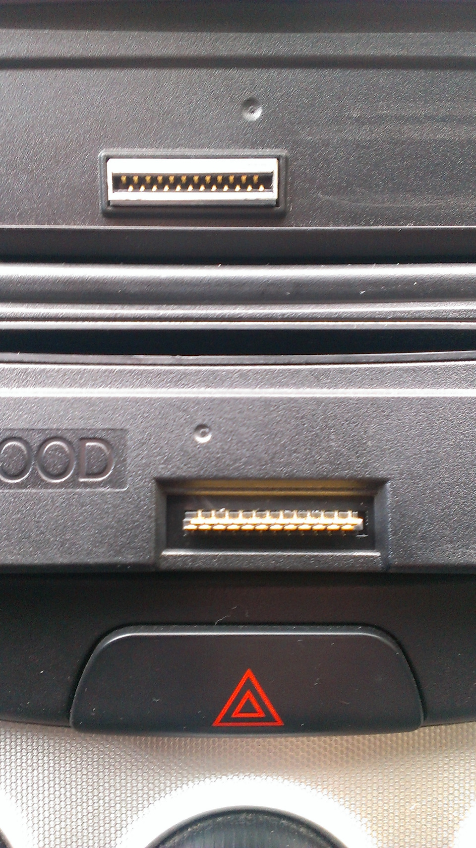 Друк посту - зникла індикація на панелі магнітофона Kenwood KDC-W5641U 3
