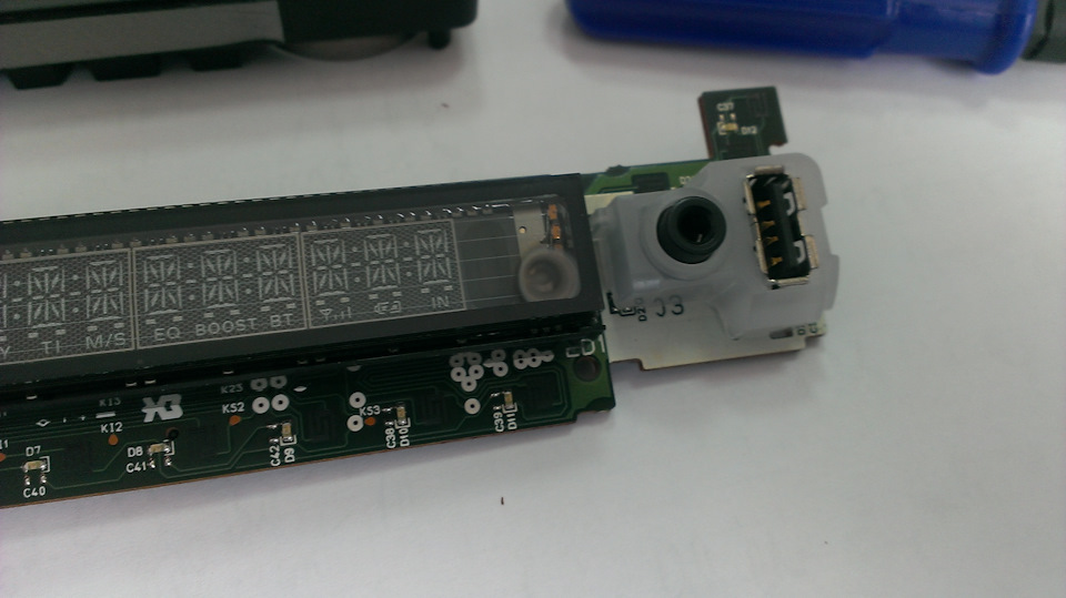 Піст радості - відновив роботу знімної панелі магнітофона Kenwood KDC-W5641U :)) 2
