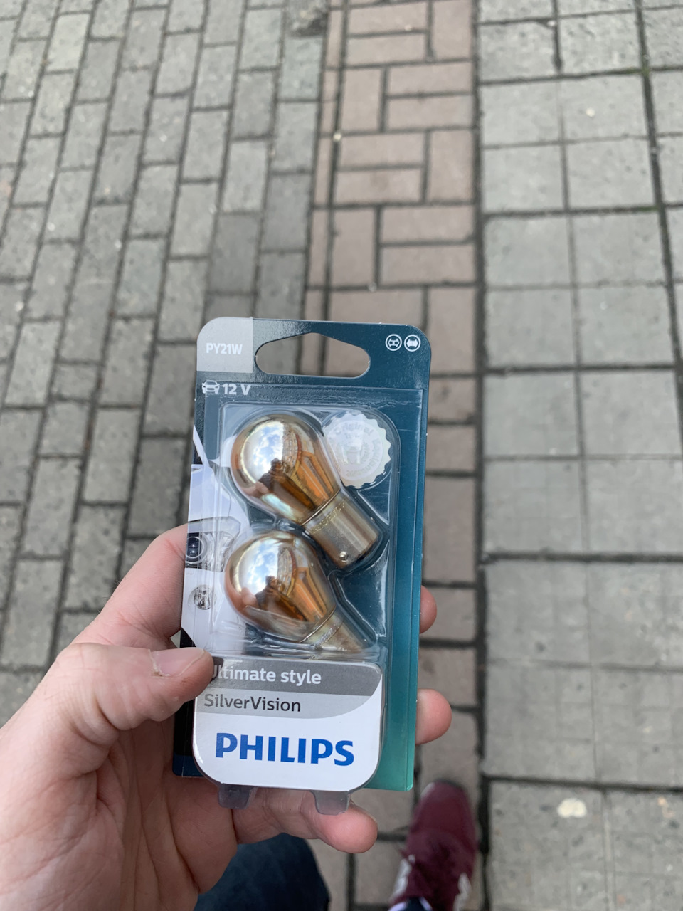 7. Заміна ламп передніх поворотів на Philips 1