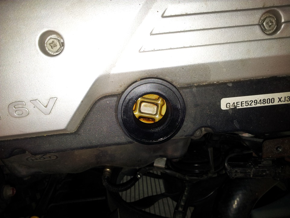 Заміна мастила - міняємо Motul X-Cess 5w40 на OEM Hyundai/KIA (Mobis) 2
