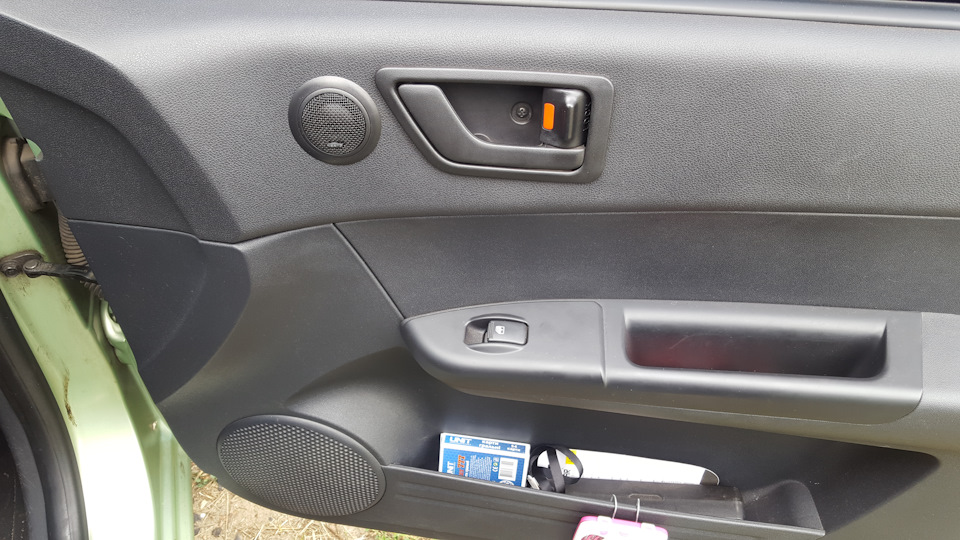 Автоакустика Hertz HSK 165 Hi-Energy та Саб Kicx ICQ-300 BA 2