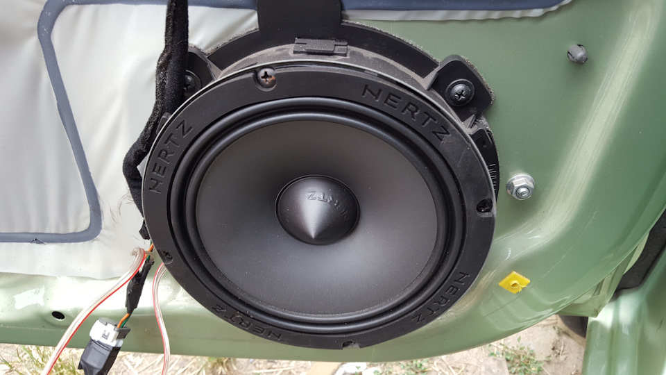 Автоакустика Hertz HSK 165 Hi-Energy та Саб Kicx ICQ-300 BA 3