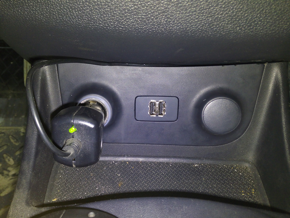 USB для заряджання гаджетів 1