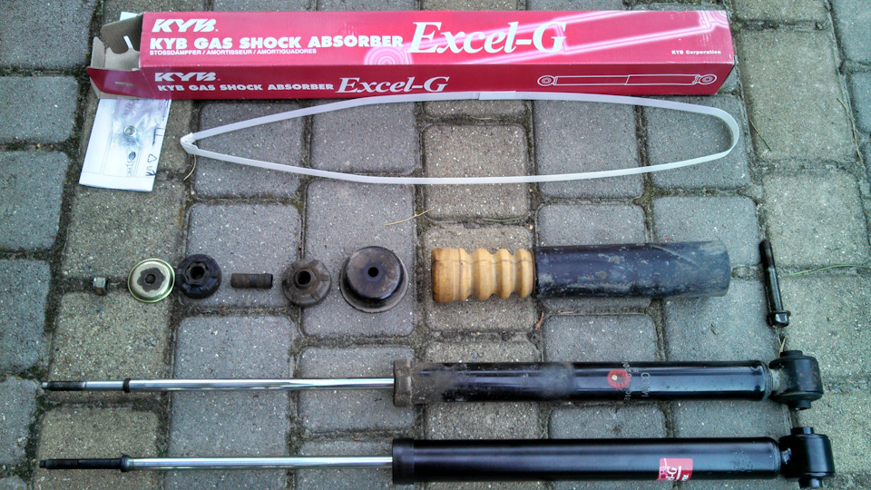 Обновив задню підвіску з резинками від Мерса 4