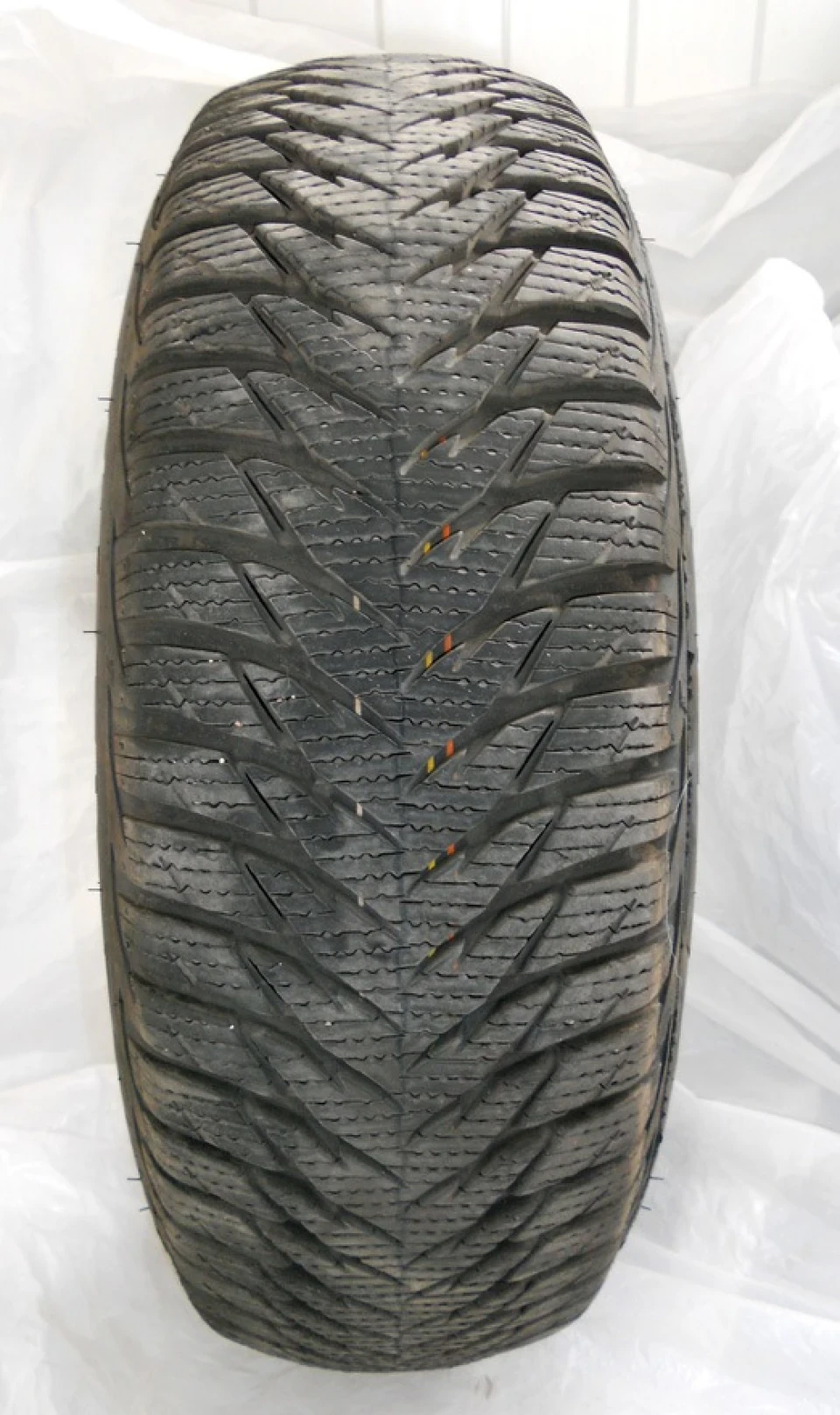 Продам Goodyear Ultragrip 8 185/65 R14