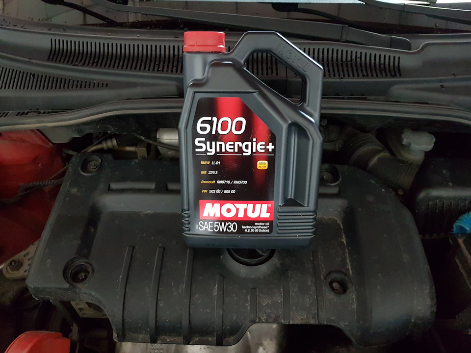 Заміна мастила MOTUL 5W30 1