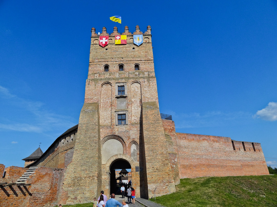 Літня відпустка в Карпатах. Частина 1 - Дорога замками. 3