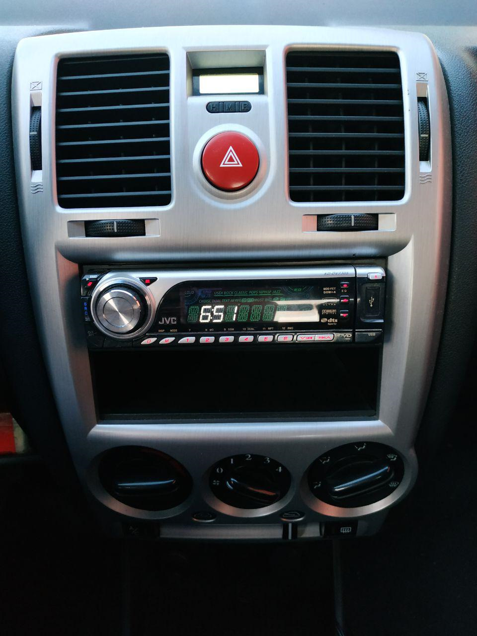 Змінив JVC на Pioneer DEH-S510BT 2