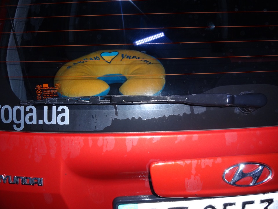 Скромний запис про встановлення заднього двірника від Kia Picanto. 3