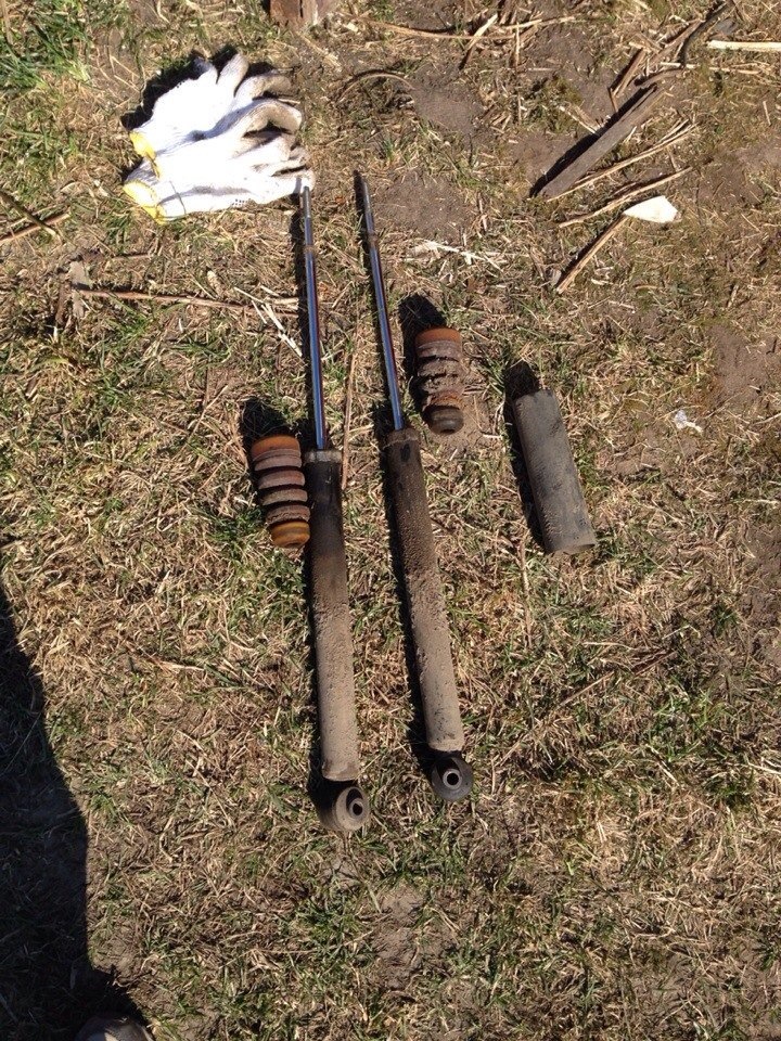 задні амортизатори 2