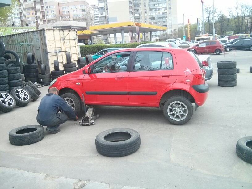 До літа готовий або час змінювати гуму. 2