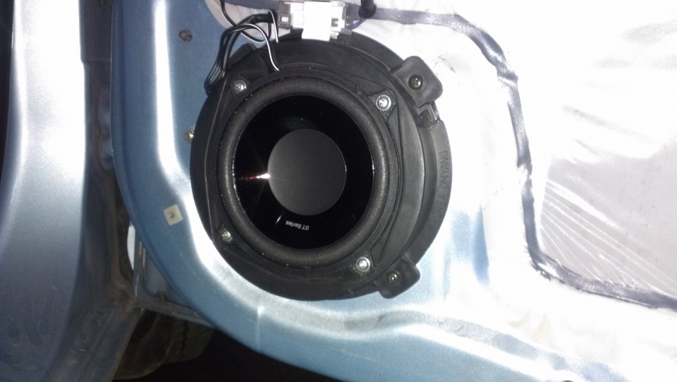 Заміна штатних колонок на Blaupunkt GTc 542 4