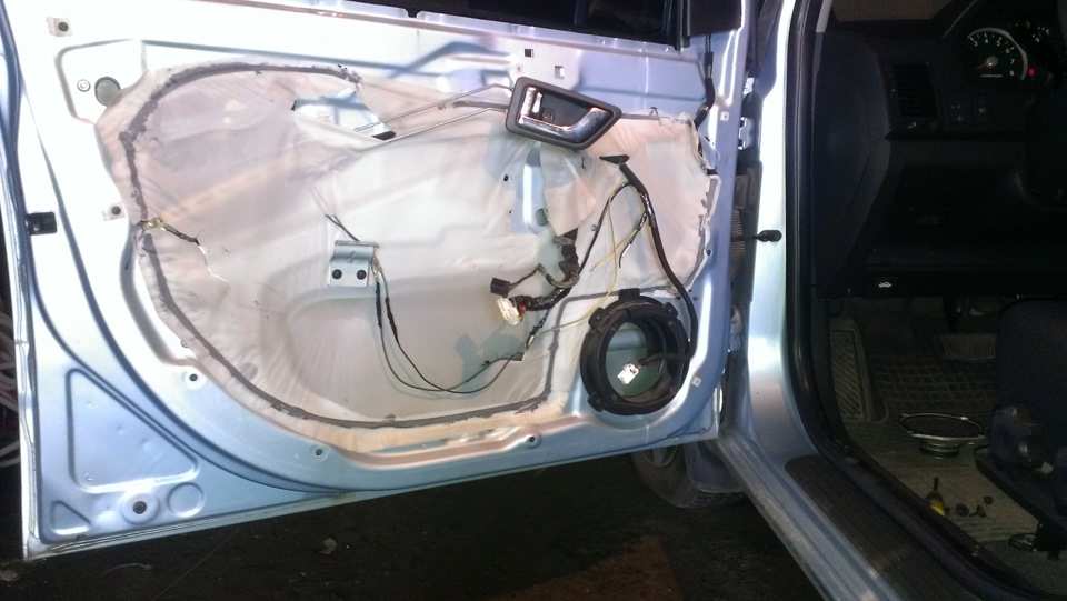 Заміна штатних колонок на Blaupunkt GTc 542 2