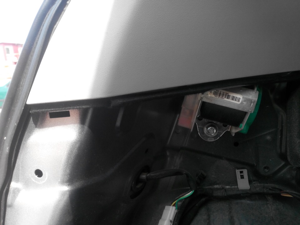 Понеслося. Підсвічування багажника в Hyundai Getz 5