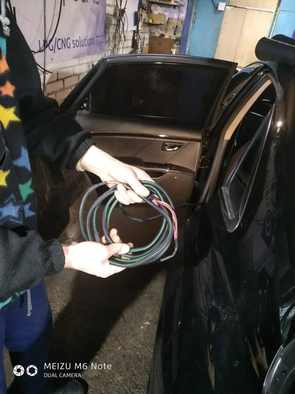 Шумо, вібра, задньої полиці динаміка сабвуфера + проклав проводку для сервоприводу кришки багажника! 5