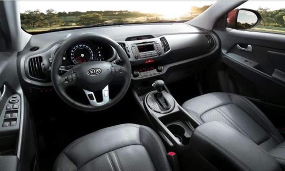 Hyundai Grandeur 2008 VS Kia Sportage 2014 4