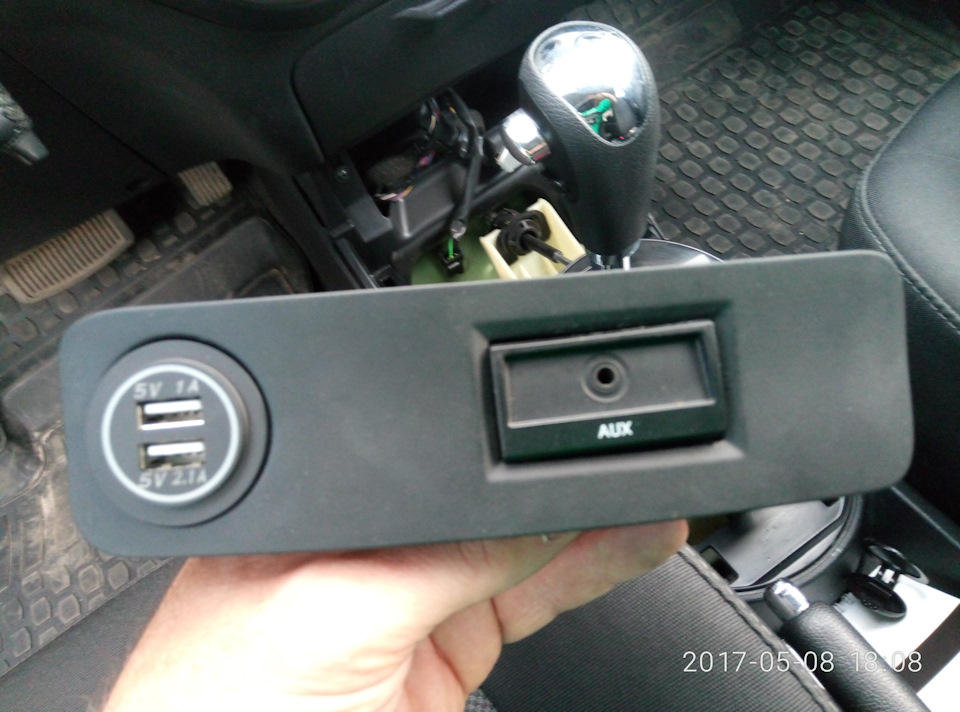 заміна прикурювача на usb 4