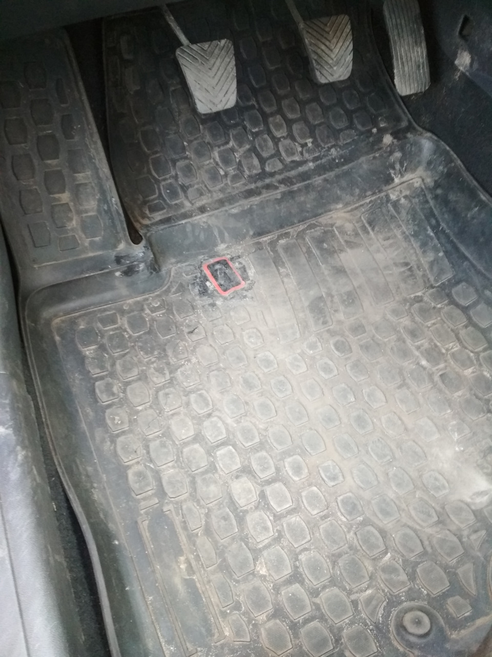 Килимок в салон 1