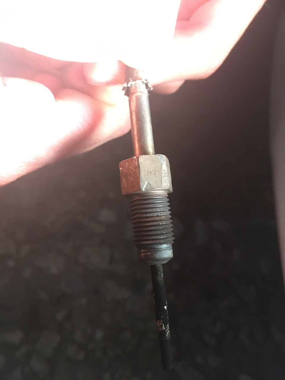 Помилка P2033 - Exhaust Gas Temperature Sensor Circuit High Bank 1 Sensor 2 3