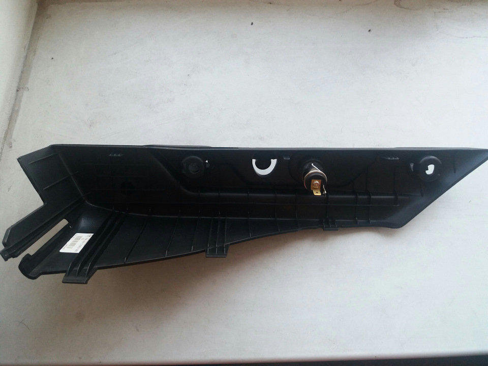 Розетка багажника 12V 3