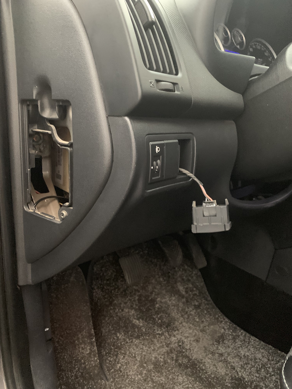 Реостат для панелі приладів в Hyundai i30 3