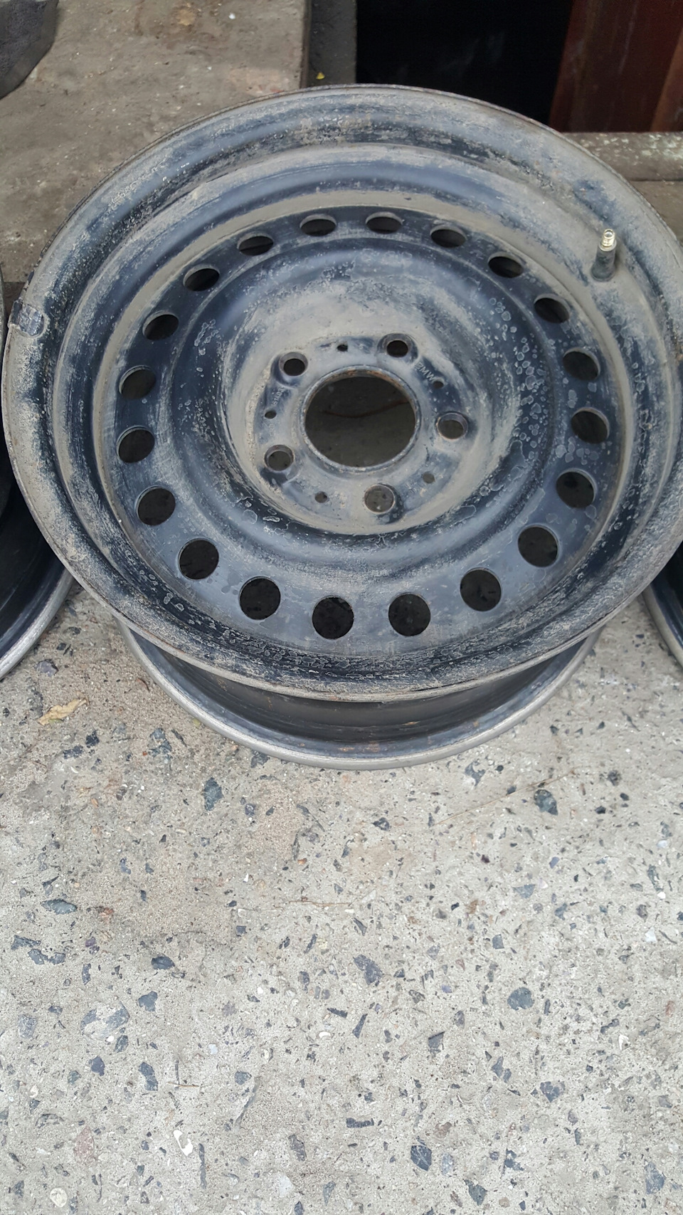 Продам сталеві диски BMW E34 3