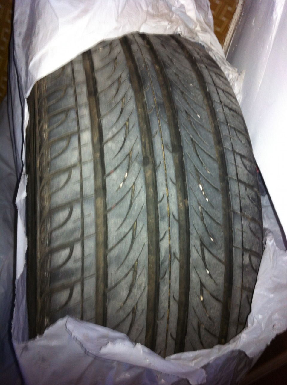 Потрібна допомога шукаю nexen n5000 215/40 R17! 2