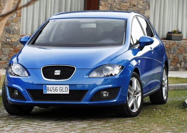 Фара на Seat Leon 1