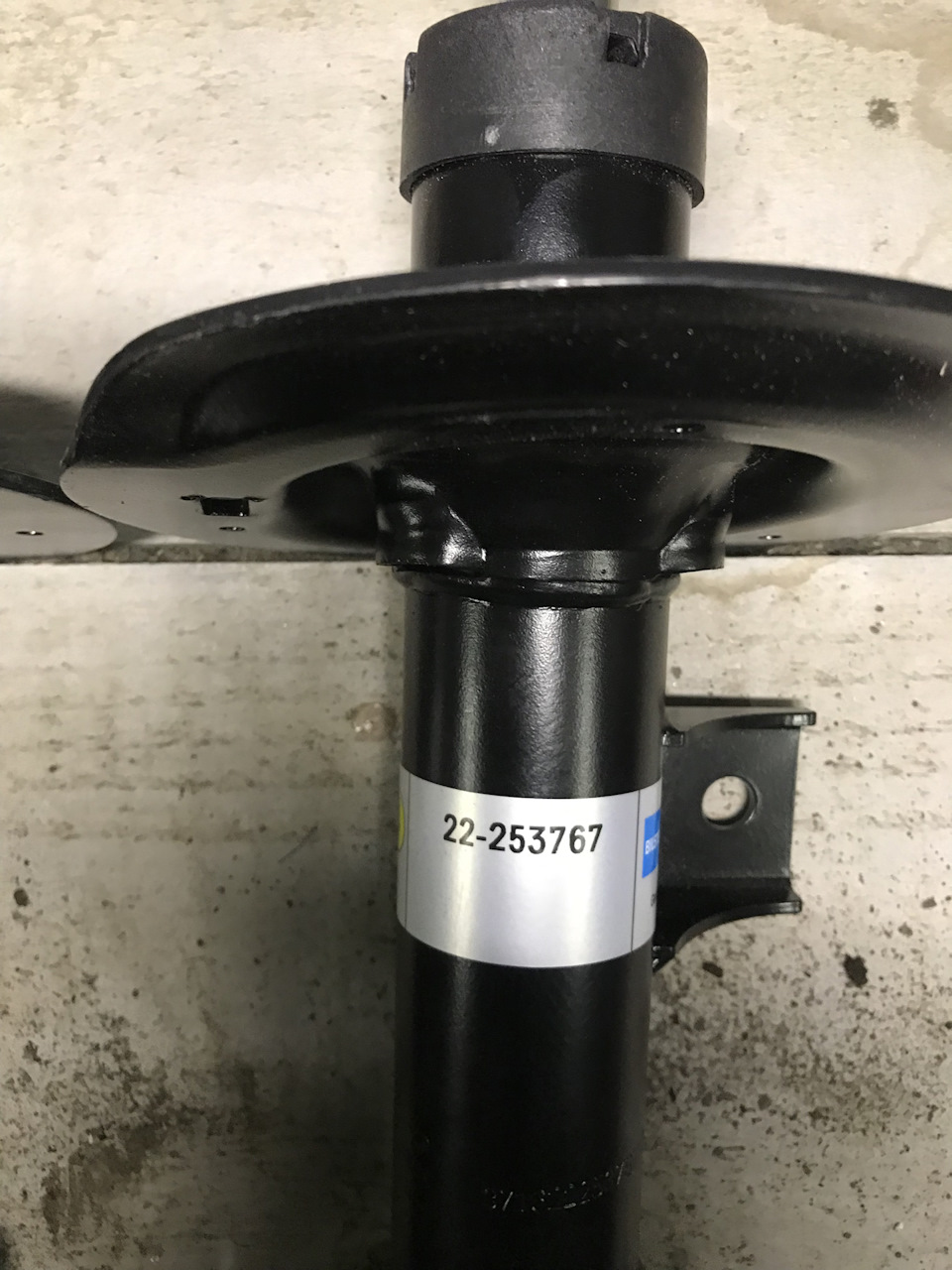 Заміна передніх амортизаторів bilstein В4! 3