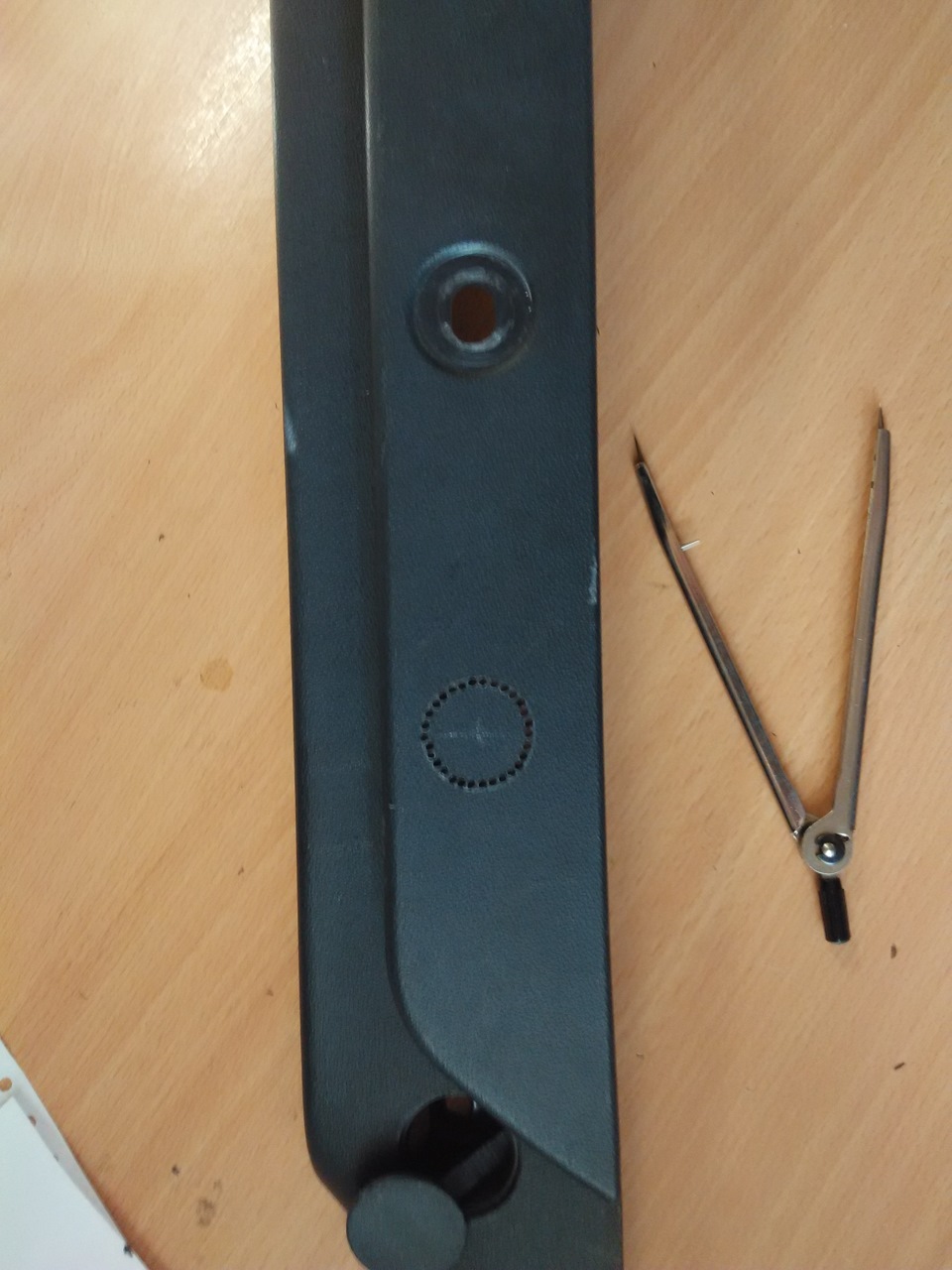 Розетка 12V в багажник 3