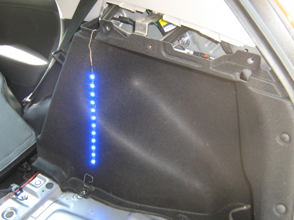 LED освітлення багажного відділення 2