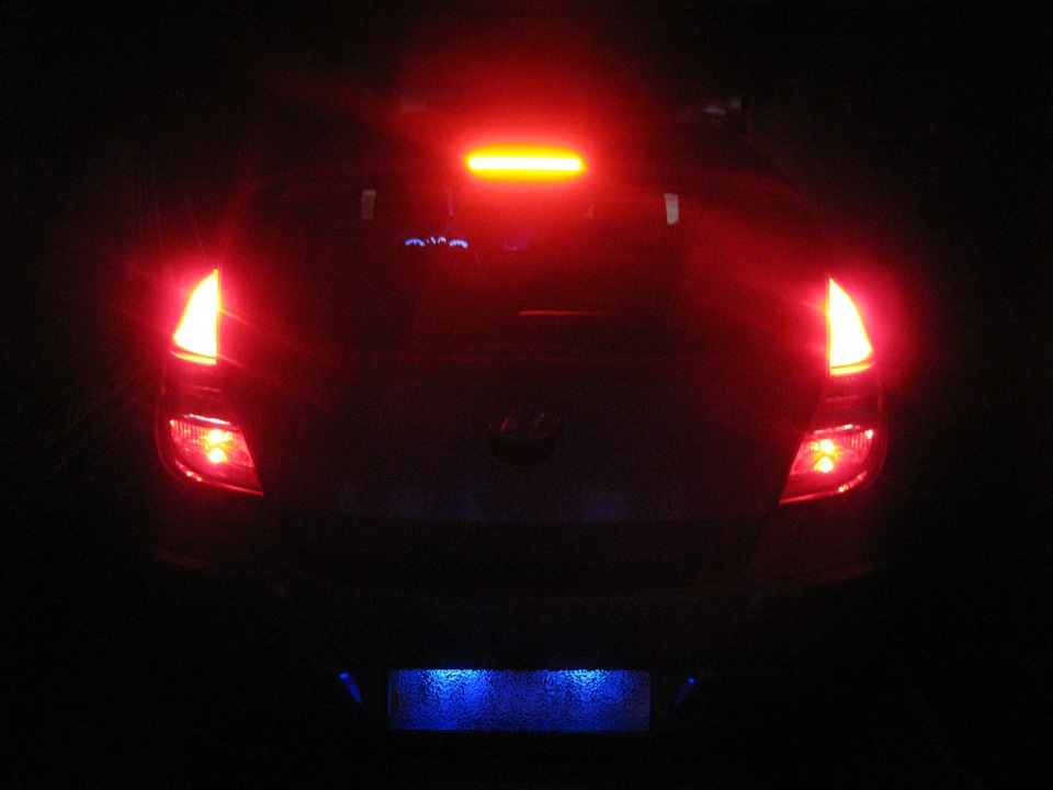 Задні ліхтарі 3