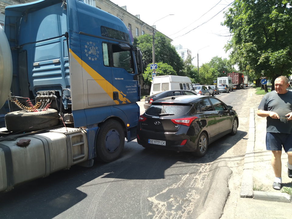 Упс... Неприємність... 3