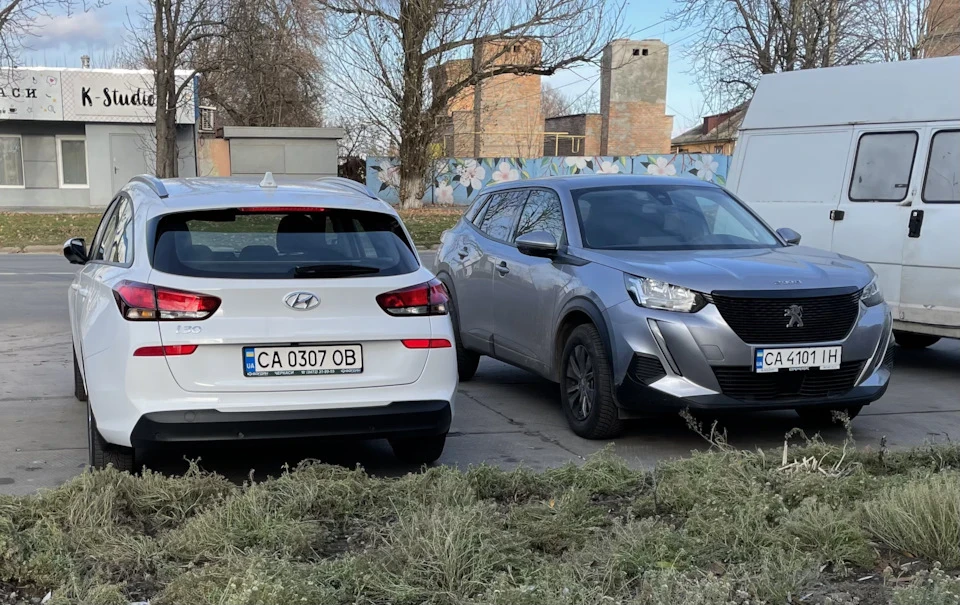 Механіка та система допомоги при рушанні в гору