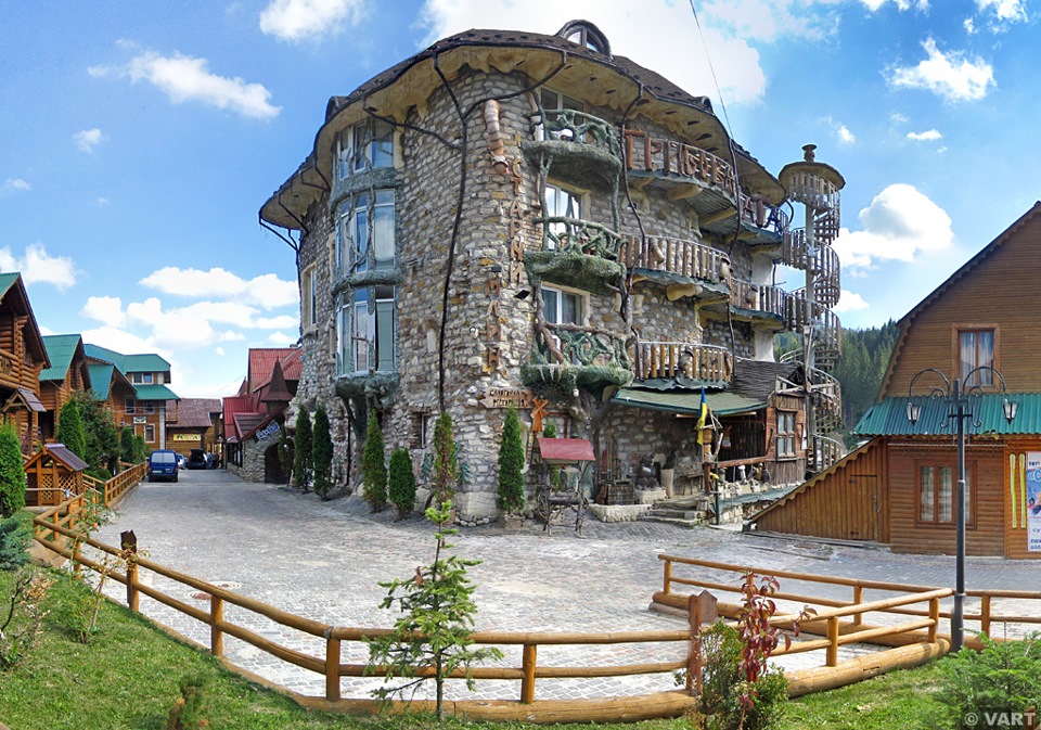 Карпати, Буковель, Грибова хата 1