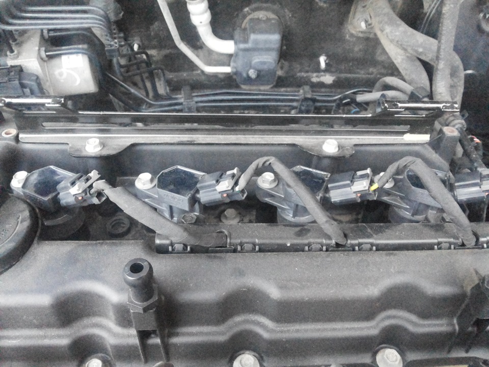 Заміна свічок NGK 18841-11051 Hyundai ix35 3