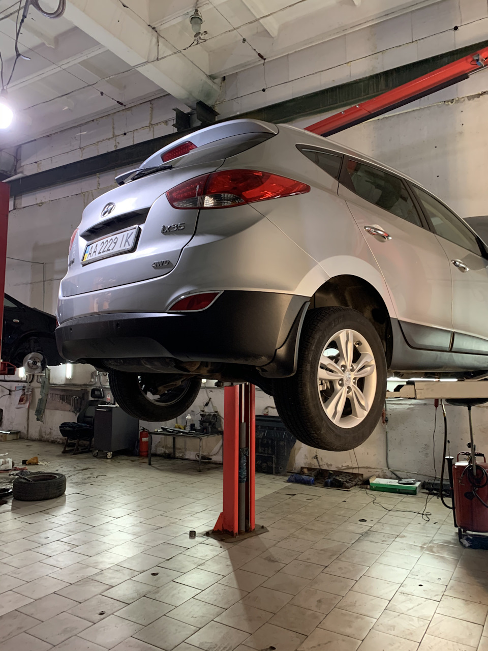 Моторне масло Total Quartz 9000 Future NFC 5W-30 та Профілактика роздавальної коробки hyundai ix35 та заміна підвісного підшипника 1