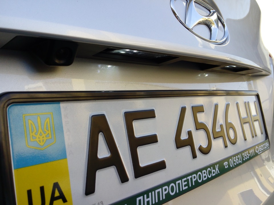 Тепер все на своїх місцях (установка камери заднього виду в штатне місце) 5