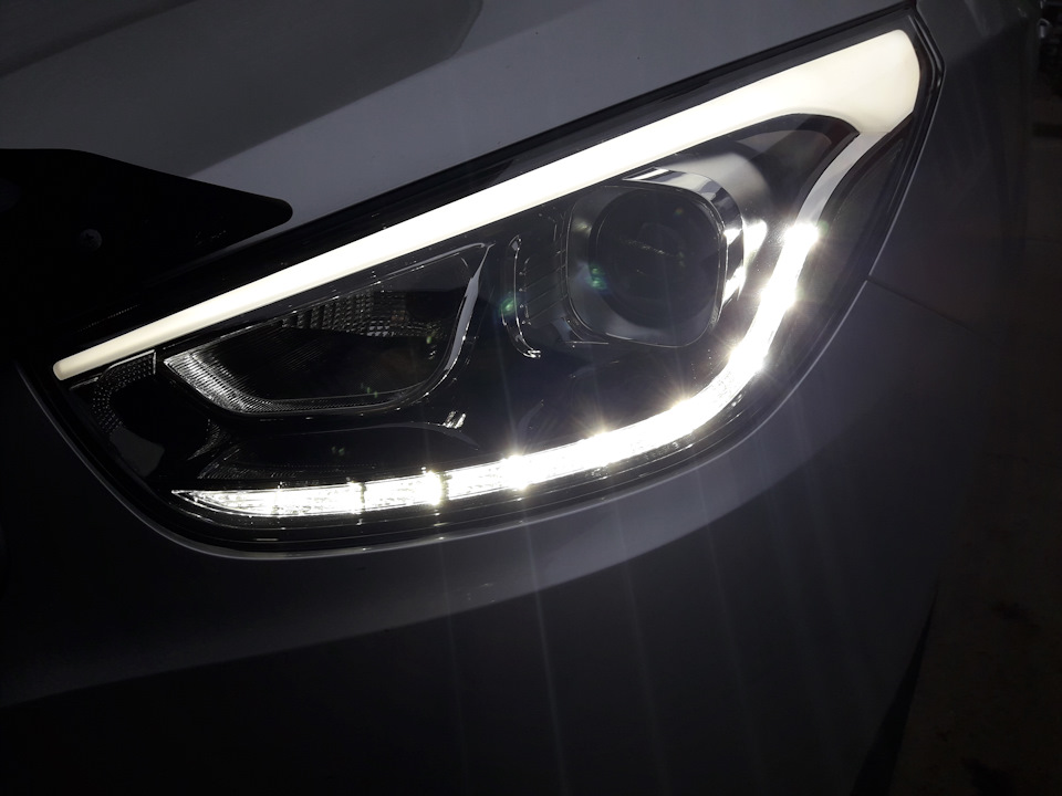 Встановлення передніх фар LED DRL Bi-Xenon на Hyundai ix-35 від рестайлу. 5