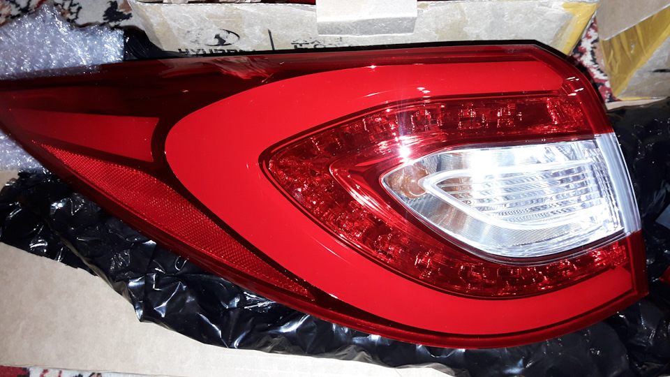 Задні оригінальні ліхтарі LED на Hyundai ix-35 4