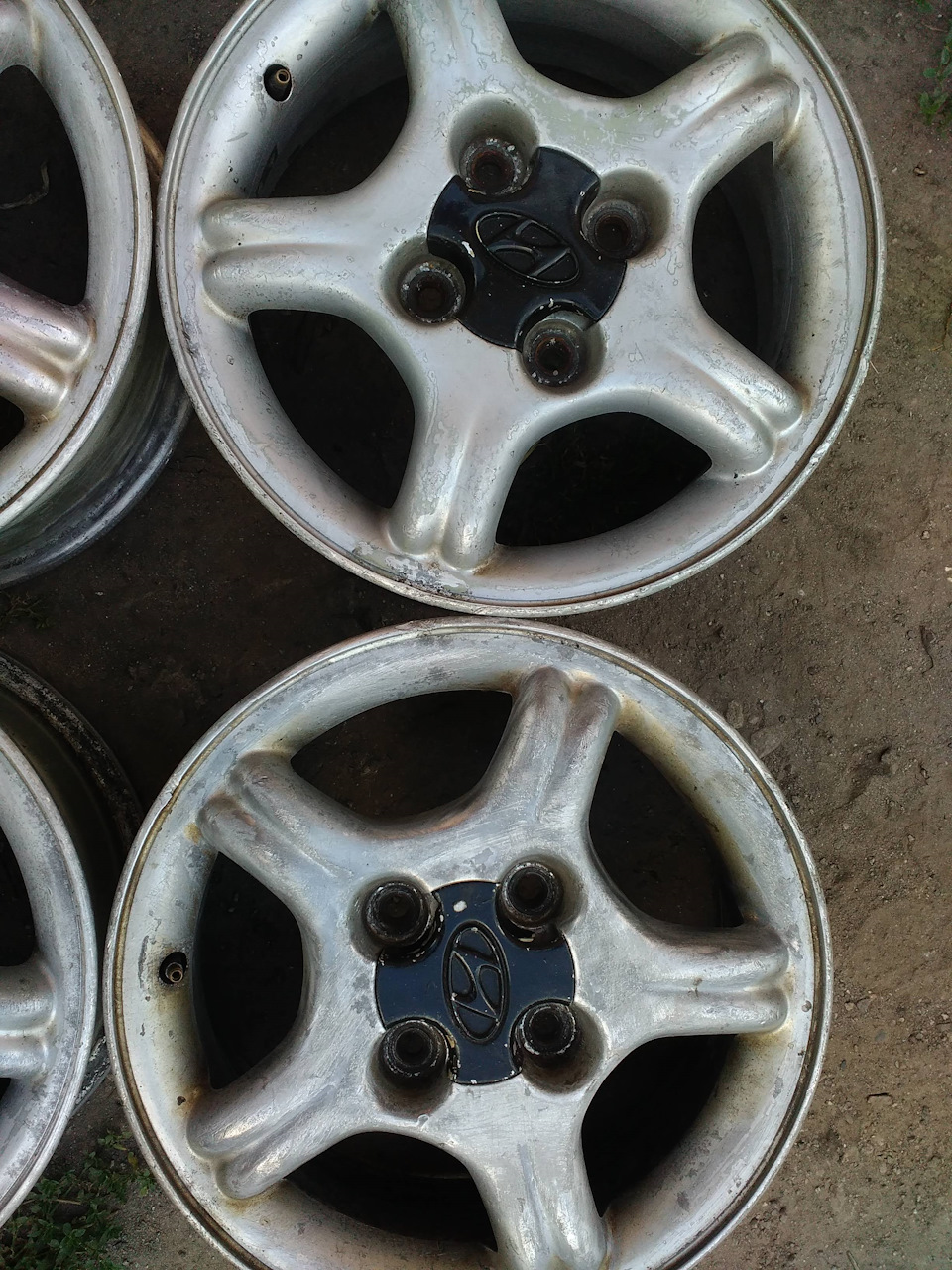 Прикупив б/в диски з hyundai sonata r15 2