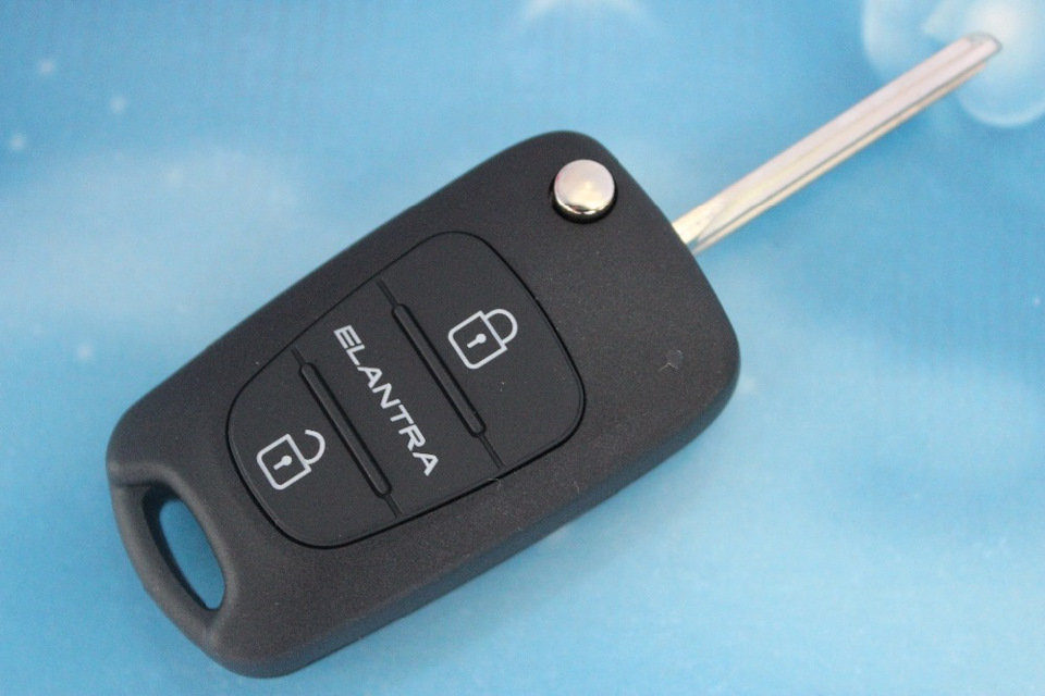 Викидний ключ hyundai elantra 1
