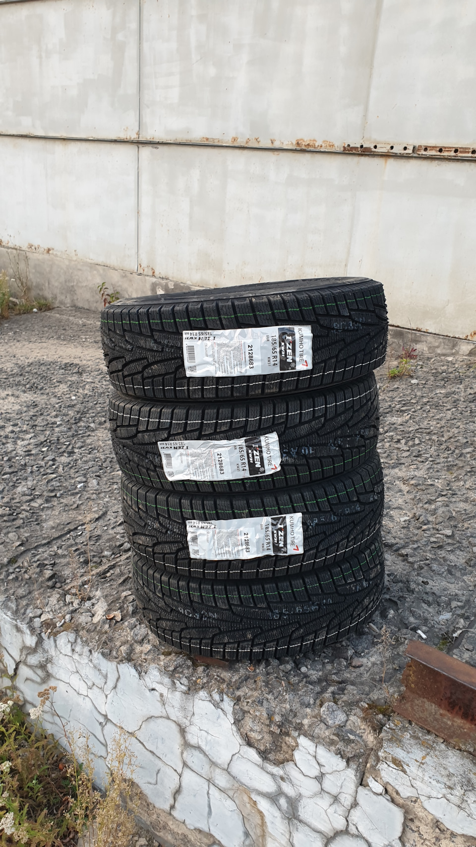 №2 Гума на зиму Kumho I Zen KW31 185/65 R14 86R Hyundai Matrix 1.6 1