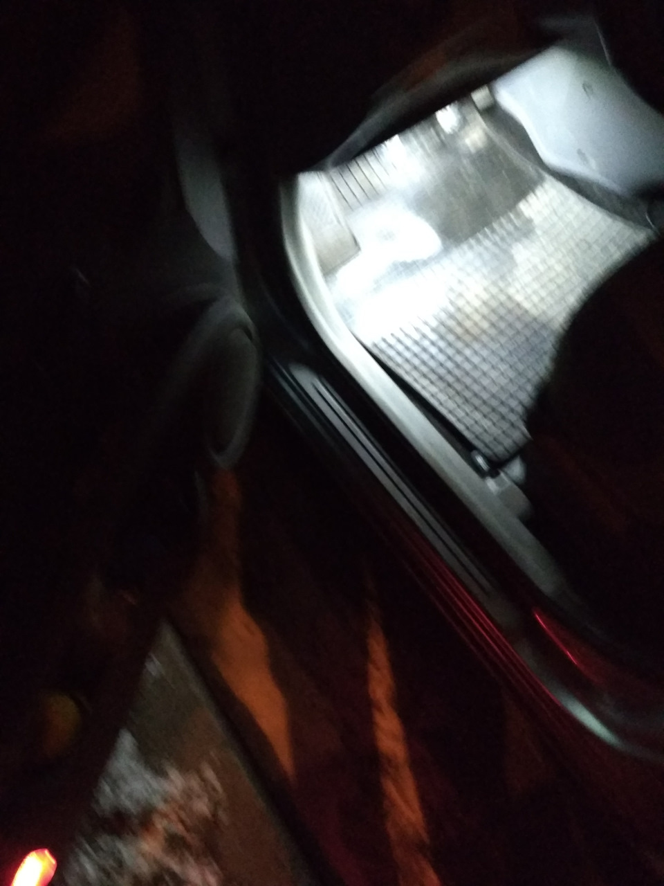 Підсвічування салону 3