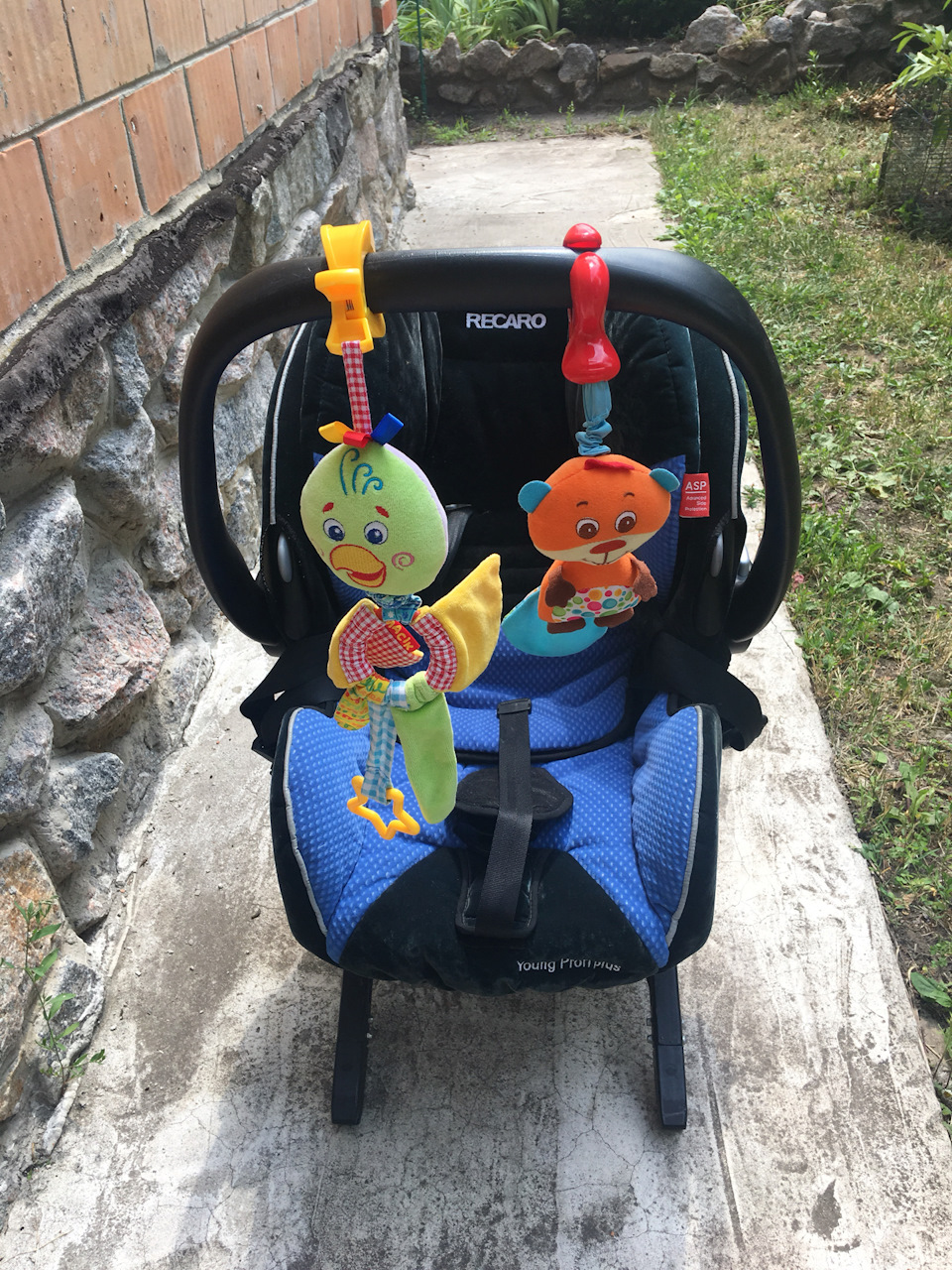 Трохи про дитячу безпеку, і вибір крісел. Recaro Young Profi Plus 2